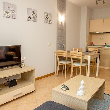 Sunny Apartment In A Complex With A Pool And Gym By Flаt Manаger Słoneczny Brzeg Zewnętrze zdjęcie