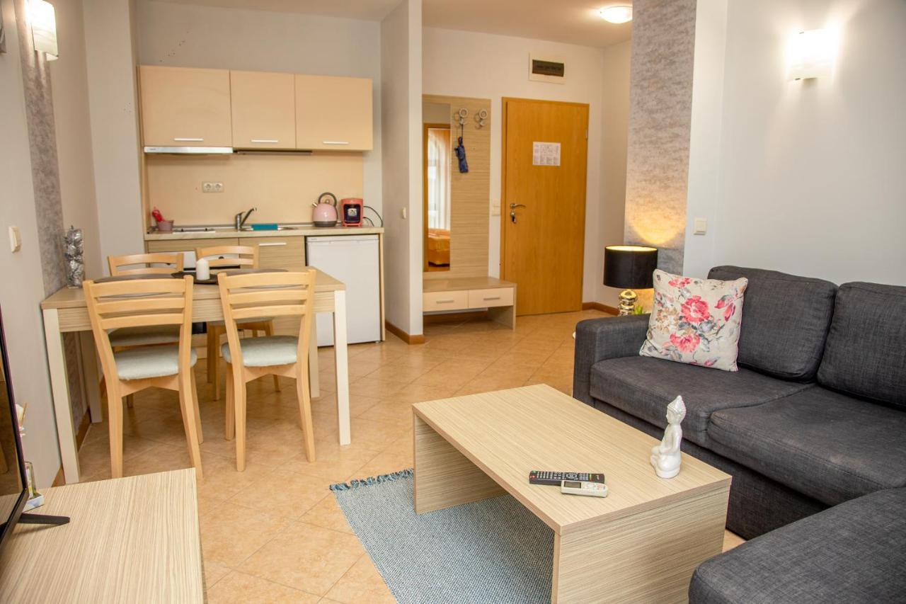 Sunny Apartment In A Complex With A Pool And Gym By Flаt Manаger Słoneczny Brzeg Zewnętrze zdjęcie